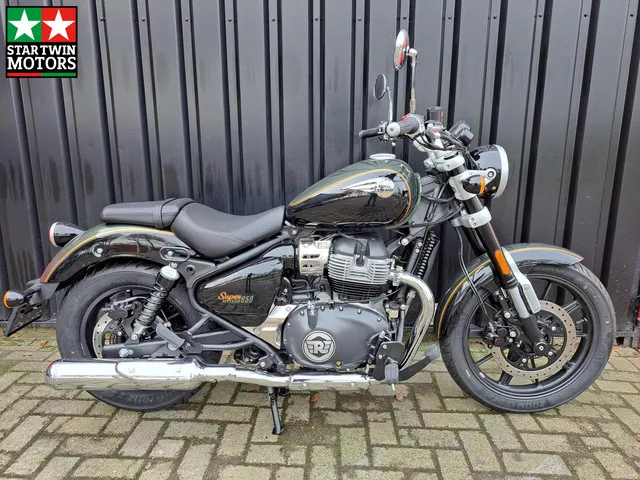 royal-enfield-super-meteor-650-227-1