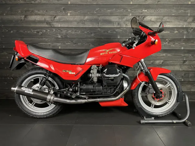 Moto Guzzi Le Mans 1000