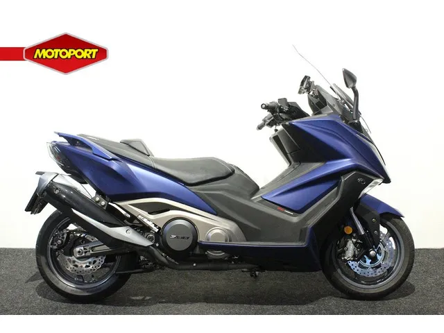 kymco-ak550-4129-1