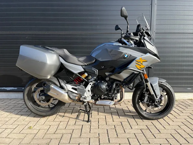 BMW F 900 XR