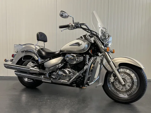 Suzuki VL 800 Volusia