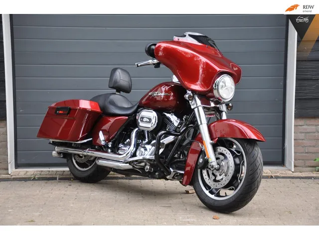 Harley-Davidson Street Glide FLHX