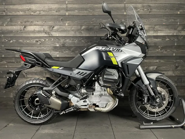 moto-guzzi-v100-7917-1