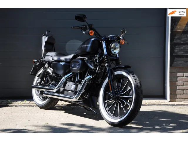 Harley-Davidson Sportster Iron XL883N