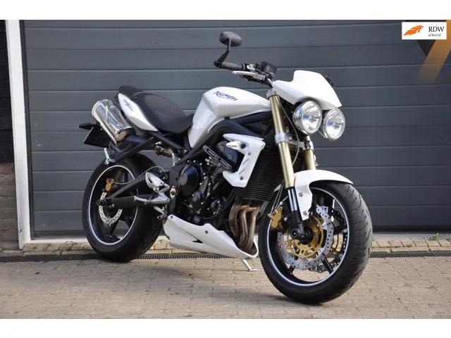 Triumph Street Triple 675