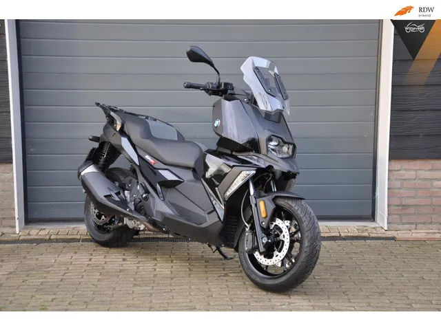 bmw-c-400-x-8210-1