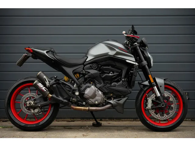 ducati-monster-937-3901-1
