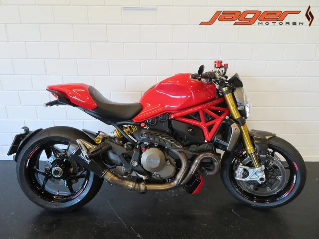 Ducati Monster 1200 S
