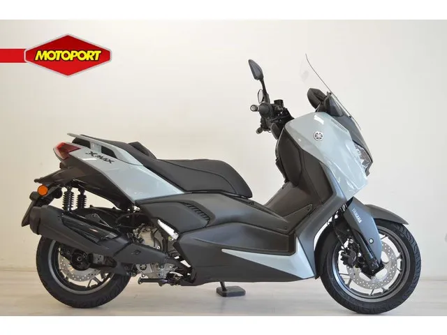 Yamaha X-Max 300 Tech MAX