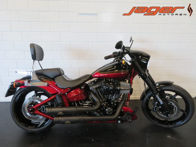 Harley-Davidson CVO Pro Street Breakout FXSE