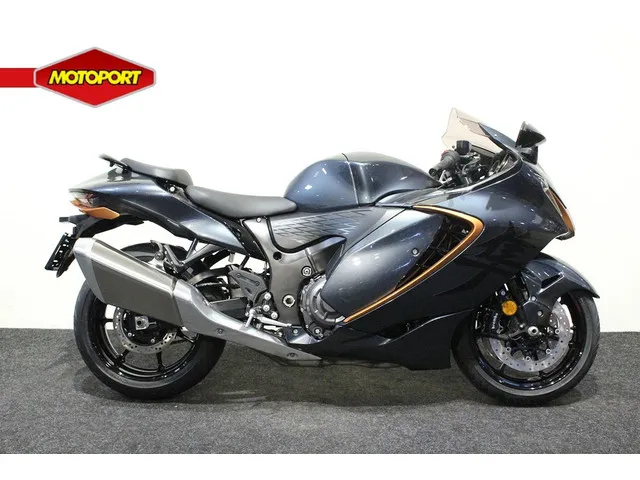 suzuki-gsx-1300r-hayabusa-8441-1
