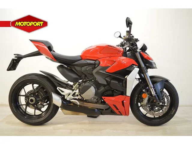 ducati-streetfighter-v2-8481-1