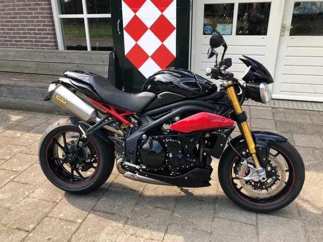 Triumph Speed Triple 1050