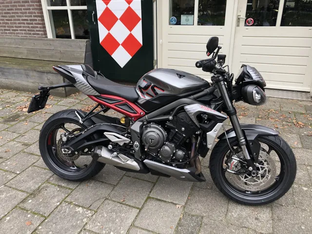 Triumph Street Triple 765 RS