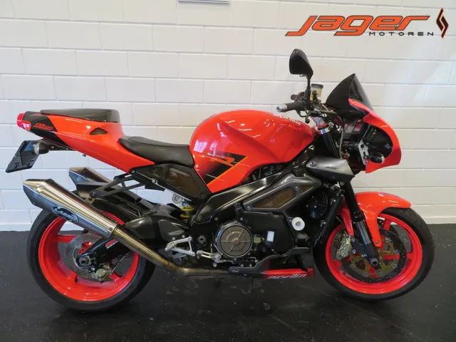 aprilia-tuono-1000-r-8608-1