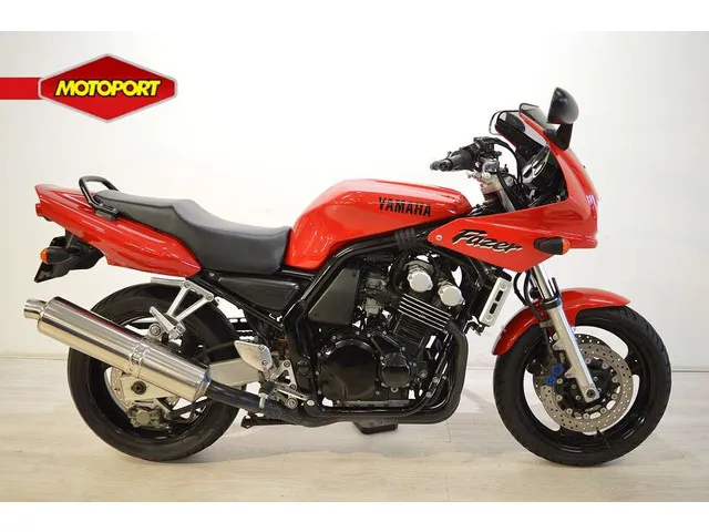 yamaha-fzs600-fazer-8623-1