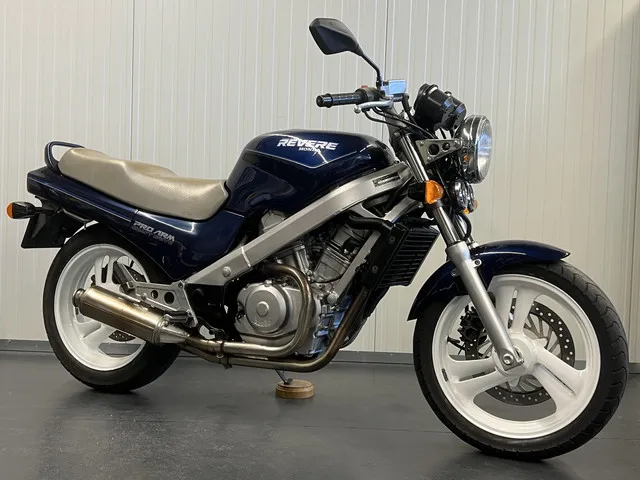honda-ntv650-revere-8550-1